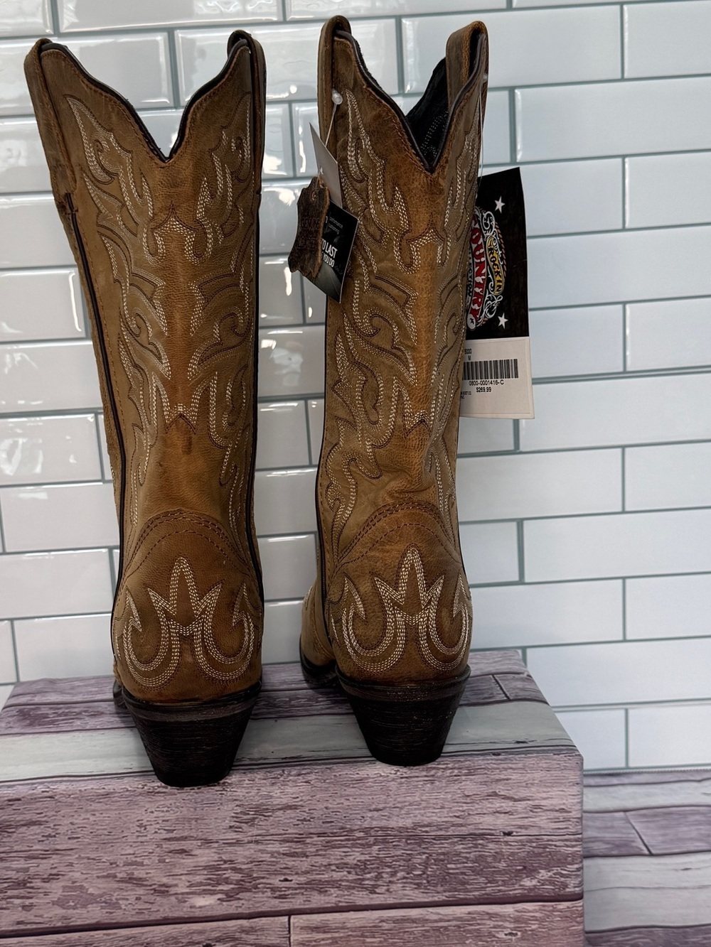 Rockin' Country embroidered brown snip toe cowgirl boots size 6 - Picture 5 of 9